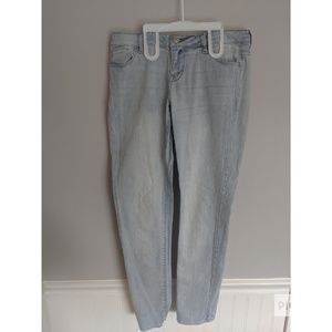 Lightwash skinny jeans size 7/8 short